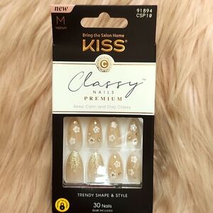 Brand New KISS PREMIUM CLASSY False Nails-M